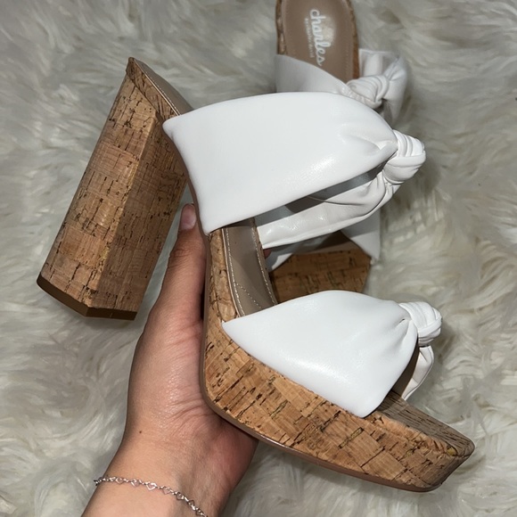 Charles By Charles David Women's Intuit Platform Heeled Sandals. Size 9 - Picture 4 of 10